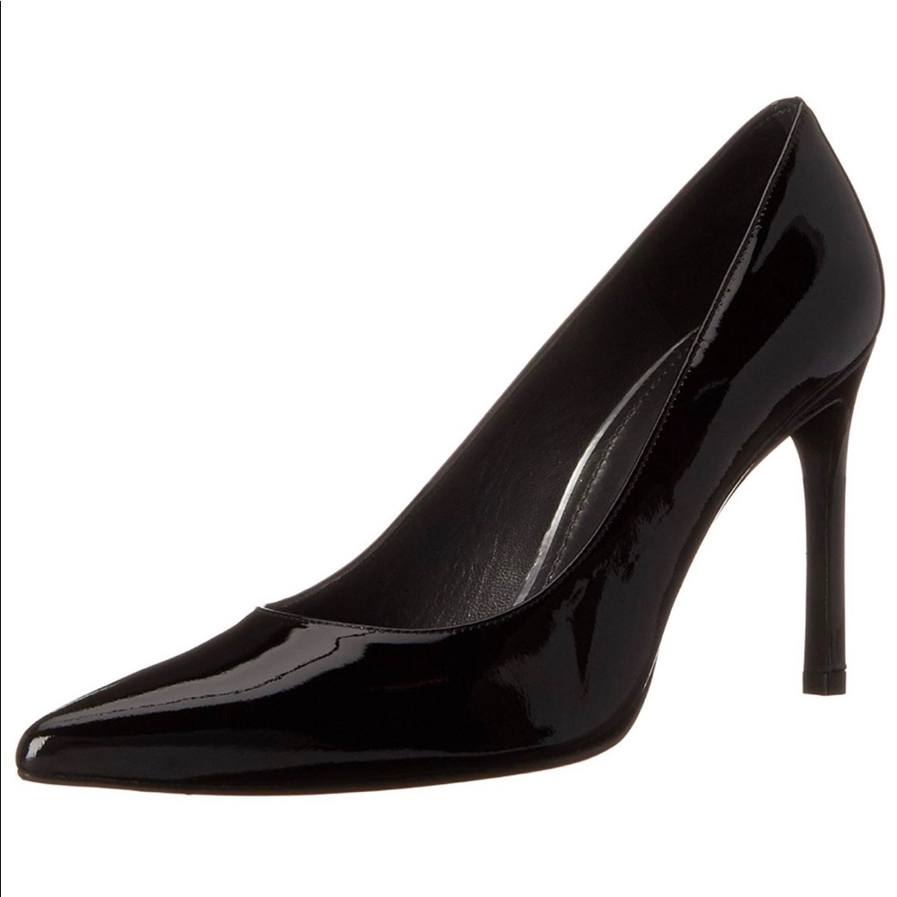 Stuart Weitzman Heist in black patent 7.5